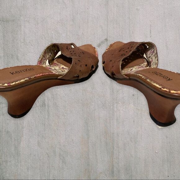 Kenzie Hazika Leather Slip on Sandals - Picture 4 of 8